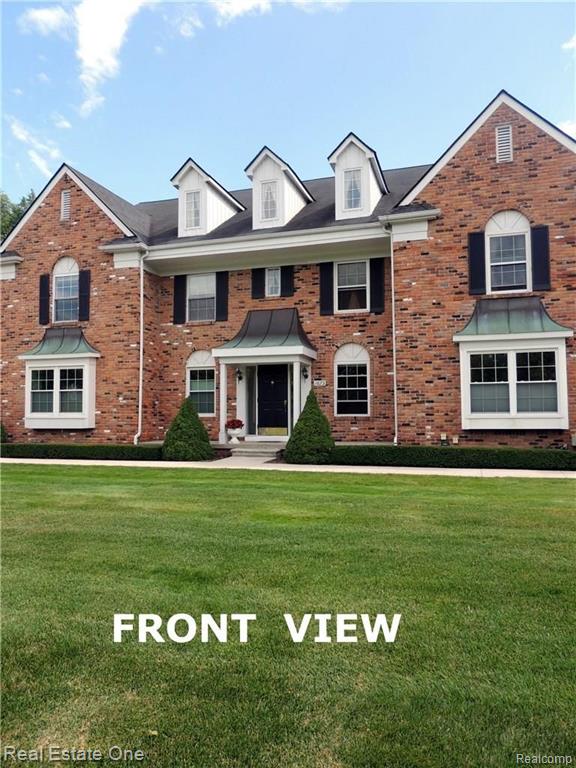 1675 Huntington Park, Unit 2 Rochester Hills, MI 48309 - Photo 1 of 18