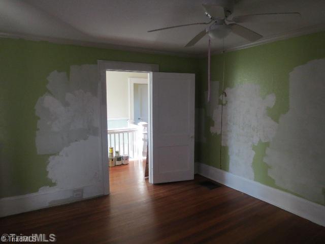 5356 Old Rural Hall Road Winston-Salem, NC 27105 - Photo 10 of 16 4th Bedroom. Another large bedroom...plenty of room to accomodate large pieces of furniture!