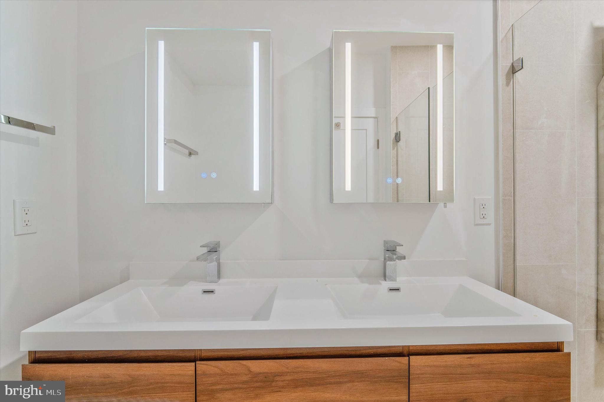 228 West Glebe Road, Unit 301 Alexandria, VA 22305 - Photo 10 of 13 Bath Double Vanity #1