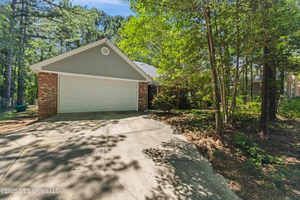 $269,900 | 28 Bedford Forrest Lane, Hattiesburg, MS 39401