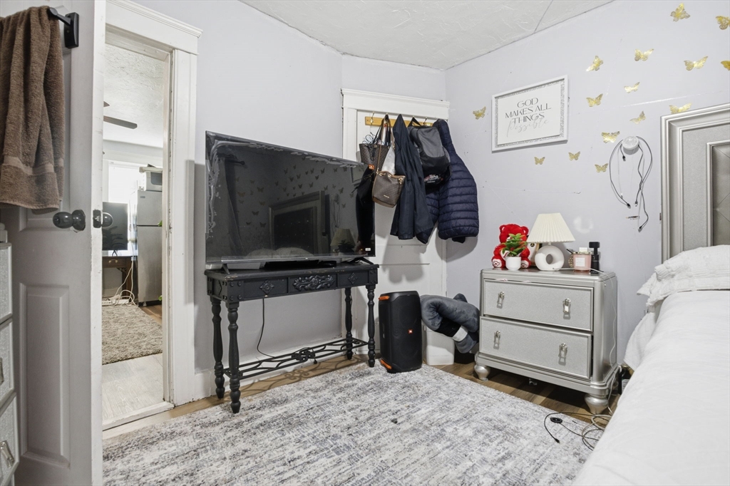 74 Esther Street Worcester, MA 01607 - Photo 13 of 18