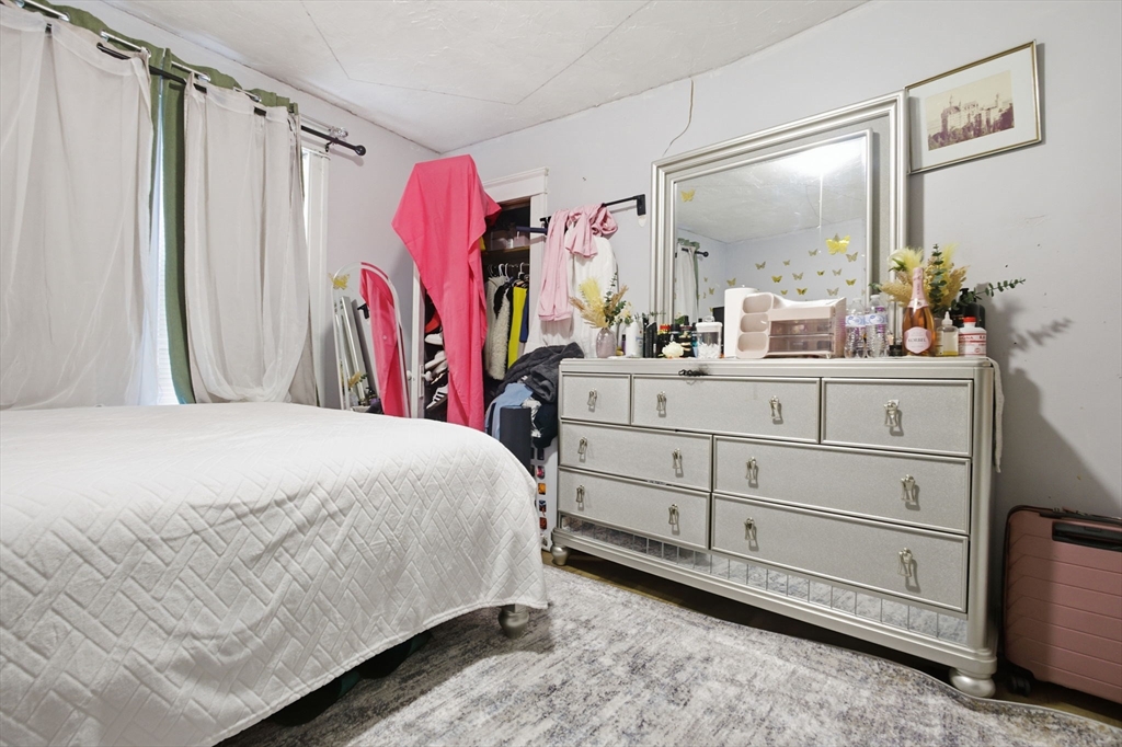 74 Esther Street Worcester, MA 01607 - Photo 14 of 18