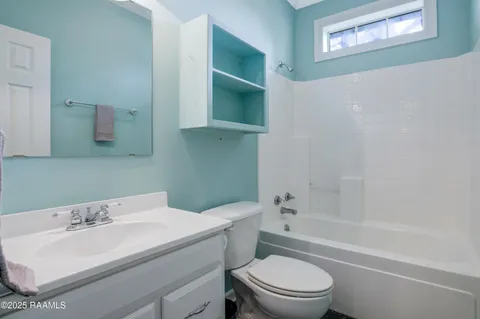 $299,900 | 284 Meadow Circle, Opelousas, LA 70570