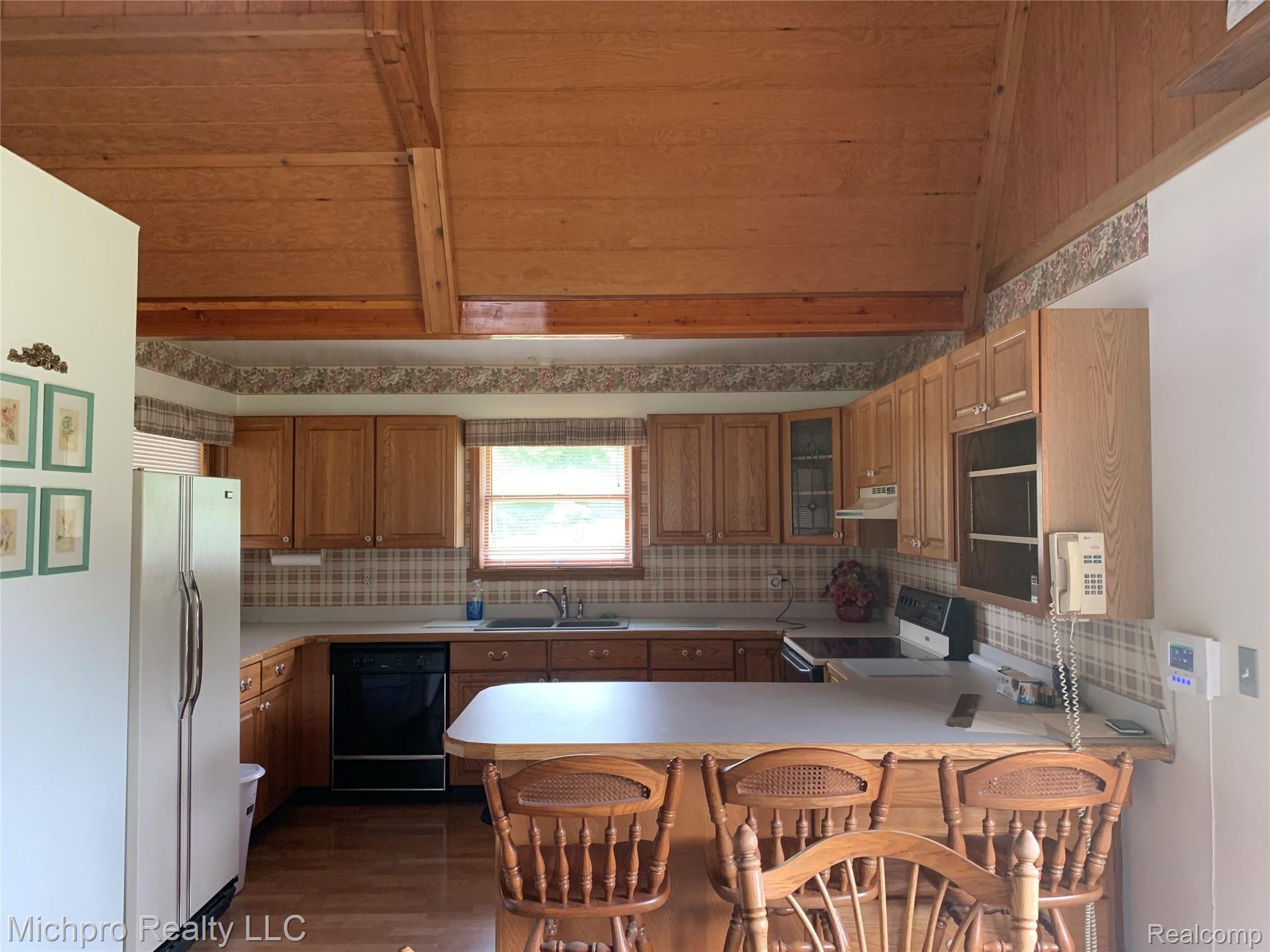 6806 Reside Road Imlay City, MI 48444 - Photo 2 of 66 IMG_6702.JPG