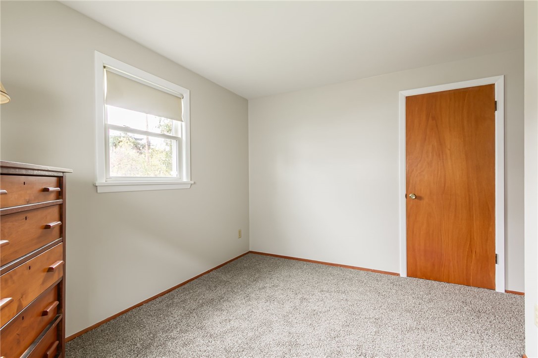 239 Woodside Place Irondequoit, NY 14609 - Photo 15 of 24