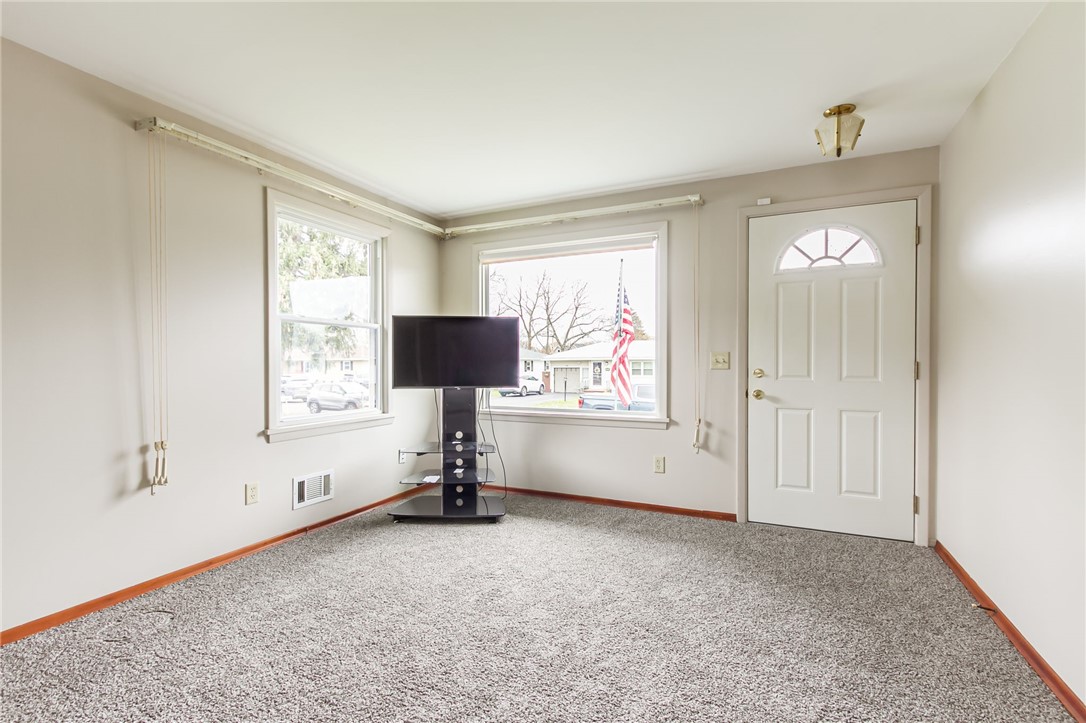 239 Woodside Place Irondequoit, NY 14609 - Photo 3 of 24