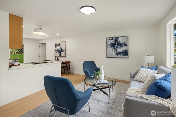 $999,990 | 14205 77th Avenue Northeast, Kirkland, WA 98034