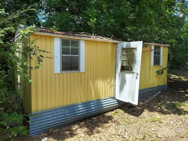 $63,049 | 343 Northwest Martin Luther King Drive, De Kalb, TX 75559