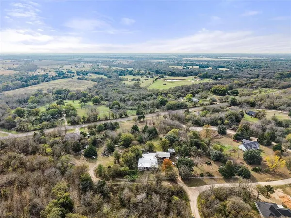 $350,000 | 856 Southeast County Road 3048, Corsicana, TX 75109