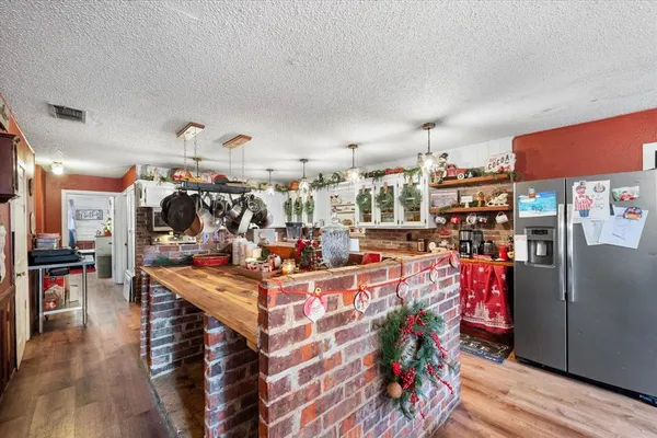 $350,000 | 856 Southeast County Road 3048, Corsicana, TX 75109