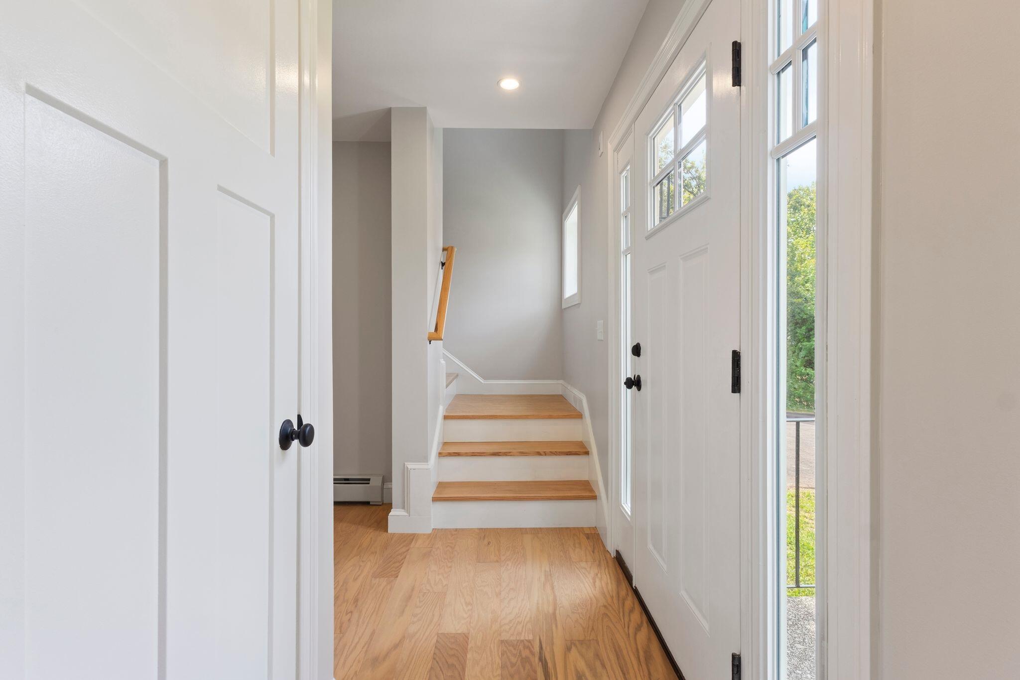 13 Upper Mast Landing Road Freeport, ME 04032 - Photo 13 of 29 Stair