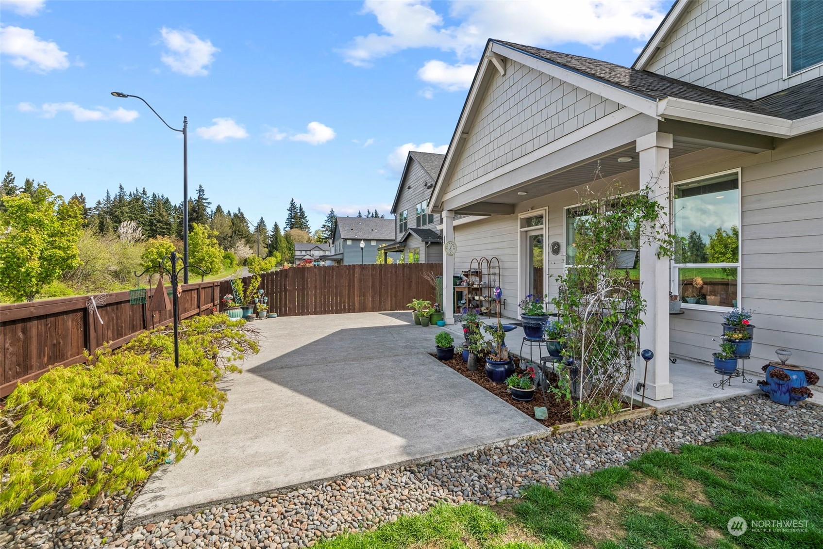 4578 North Noble Loop Ridgefield, WA 98642 - Photo 33 of 40 a garden view with a seating space