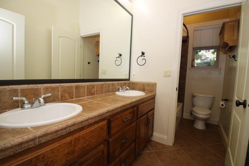 153 North Kings Drive Reedley, CA 93654 - Photo 31 of 53 Gallery Image 31