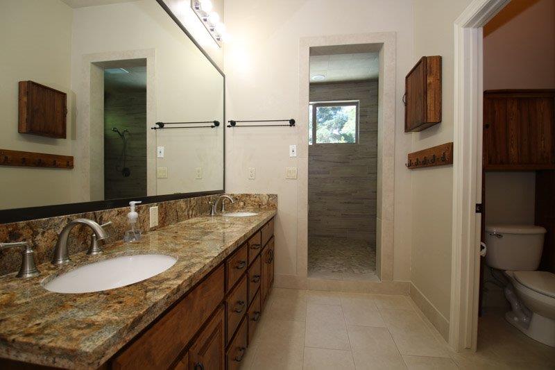 153 North Kings Drive Reedley, CA 93654 - Photo 38 of 53 Gallery Image 38