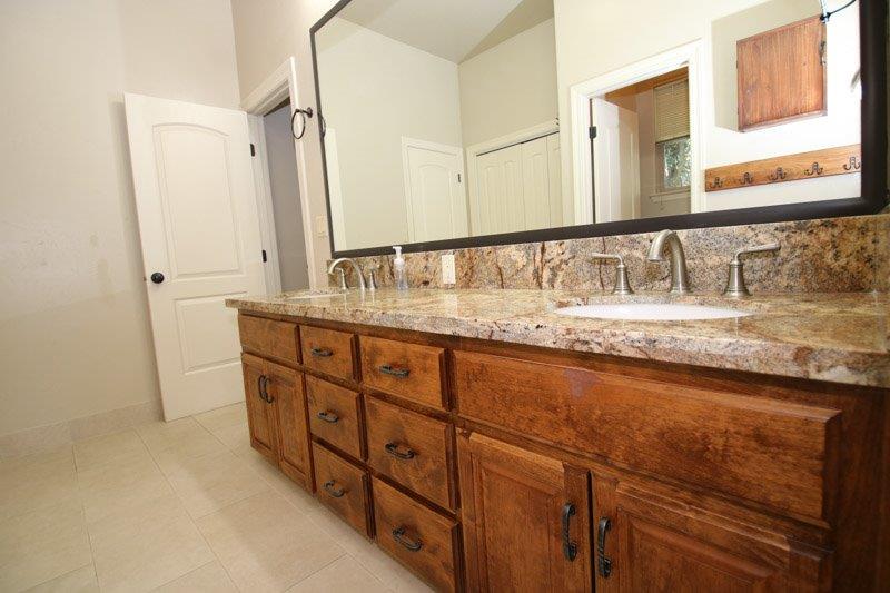 153 North Kings Drive Reedley, CA 93654 - Photo 39 of 53 Gallery Image 39