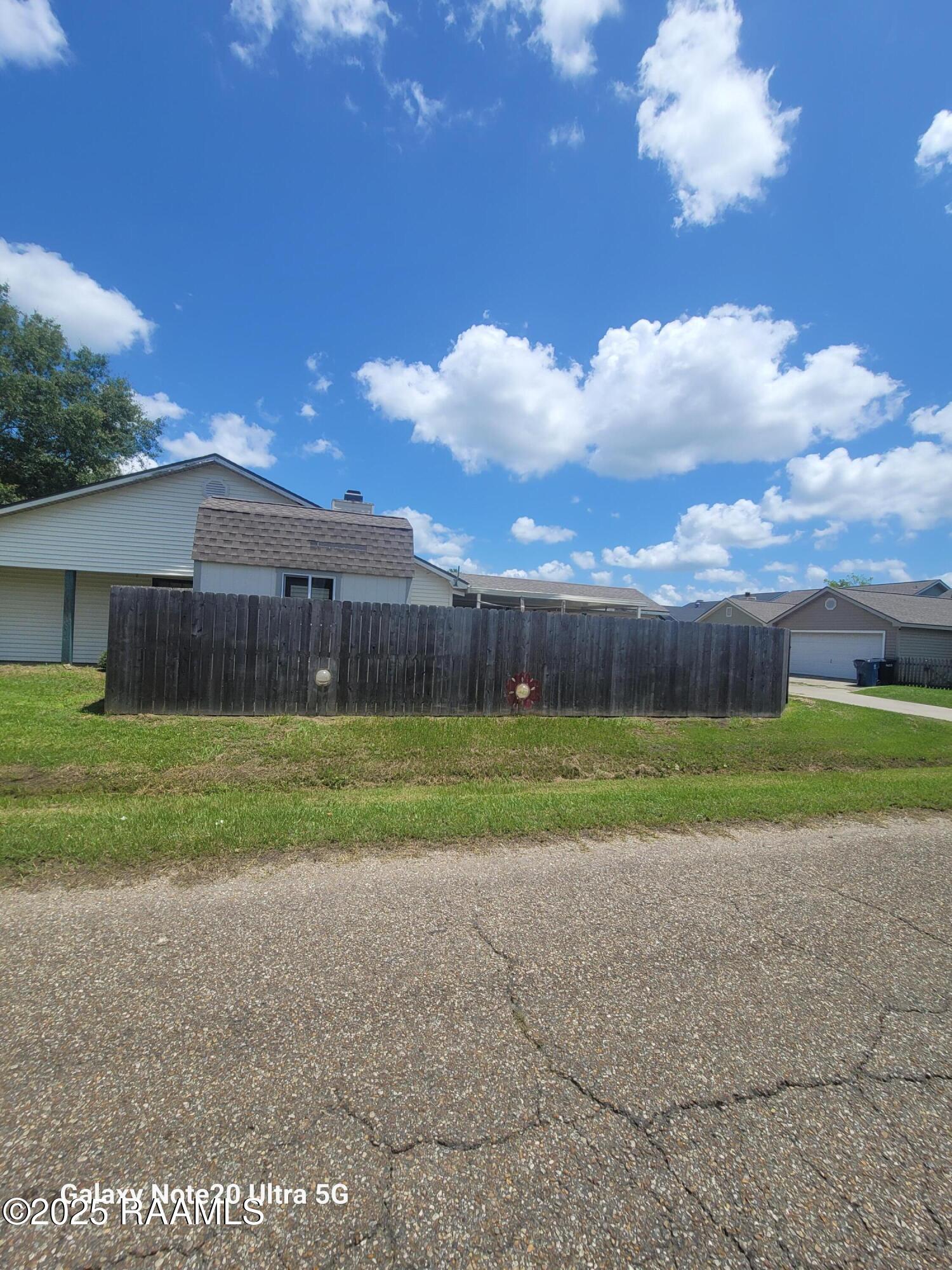 117 Luna Street Lafayette, LA 70506 - Photo 3 of 25 20250622_121143
