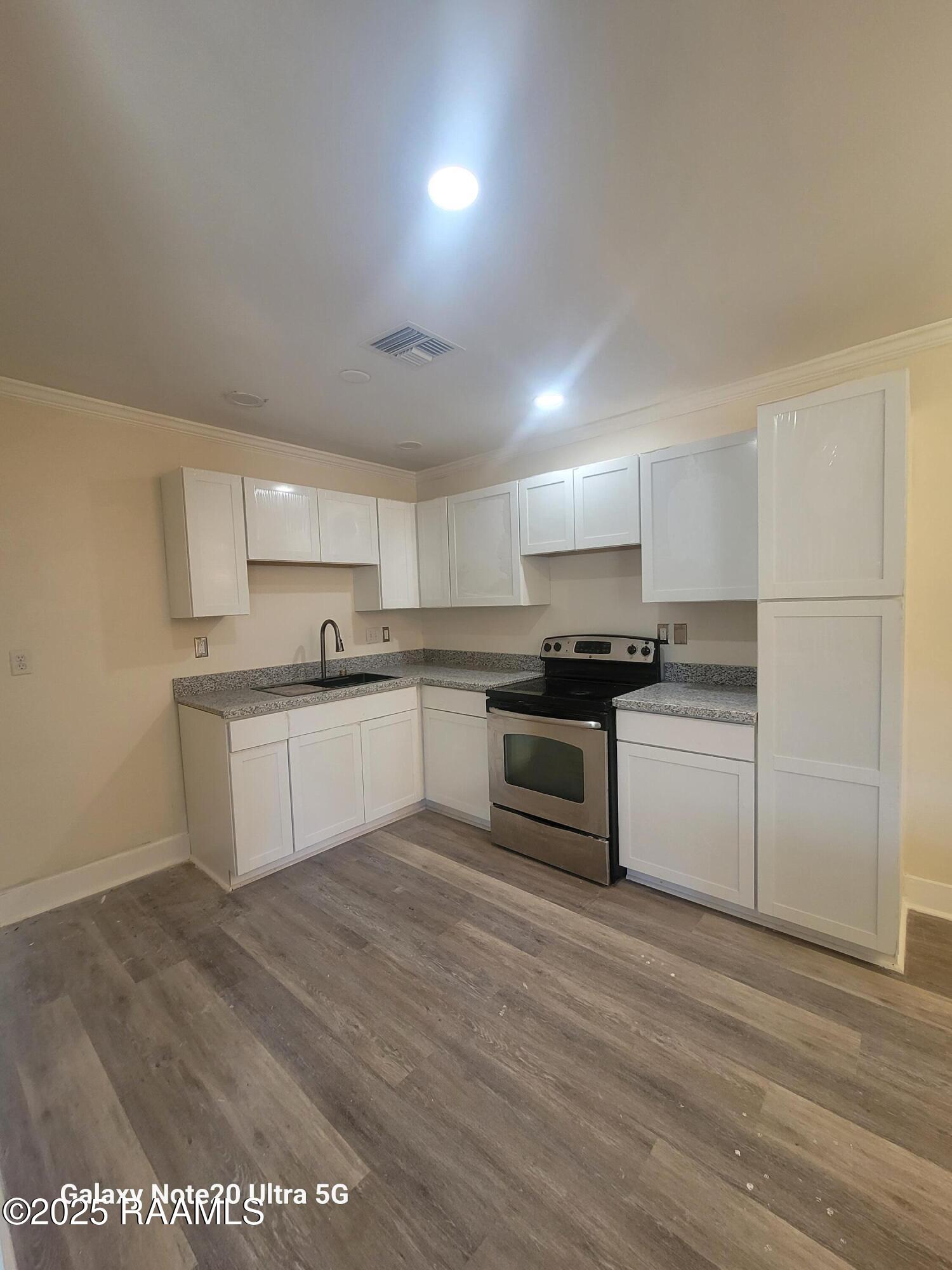 117 Luna Street Lafayette, LA 70506 - Photo 7 of 25 20250622_115614