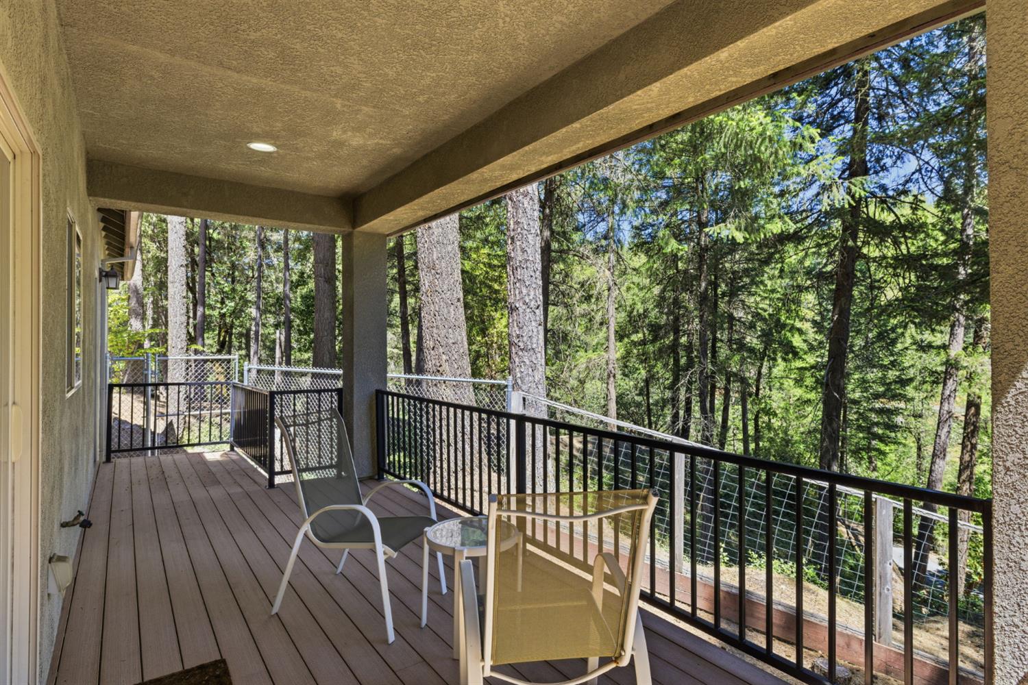 4550 Newtown Road Placerville, CA 95667 - Photo 36 of 43 Guest house deck