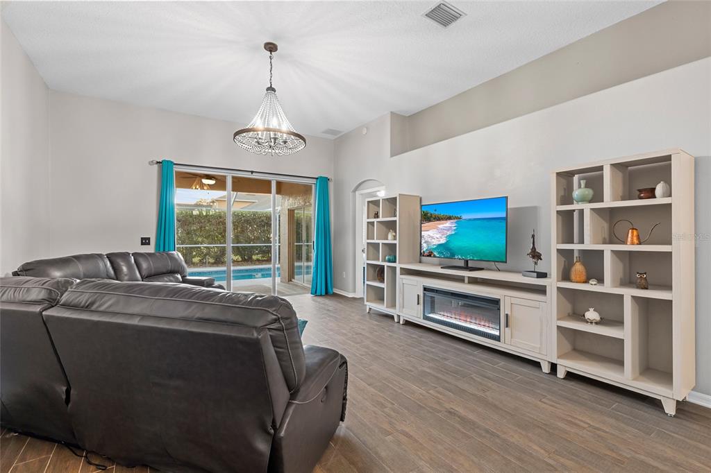 6006 Chellas Court Lutz, FL 33558 - Photo 18 of 61