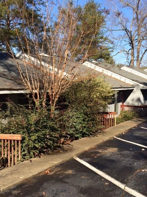 105 Old Central Road, Unit LAKECREST APARTMENTS Clemson, SC 29631 - Photo 1 of 8 Gallery Image 1