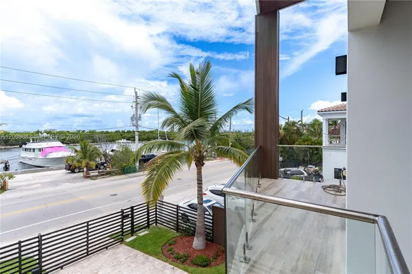 $16,500 | 5601 North Ocean Drive, Unit 5601, Hollywood, FL 33019