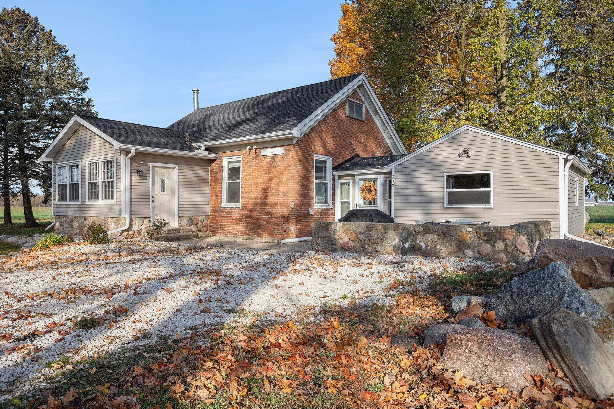 332 West Gower Road Union City, MI 49094 - Photo 2 of 19 001__mg_0187_414