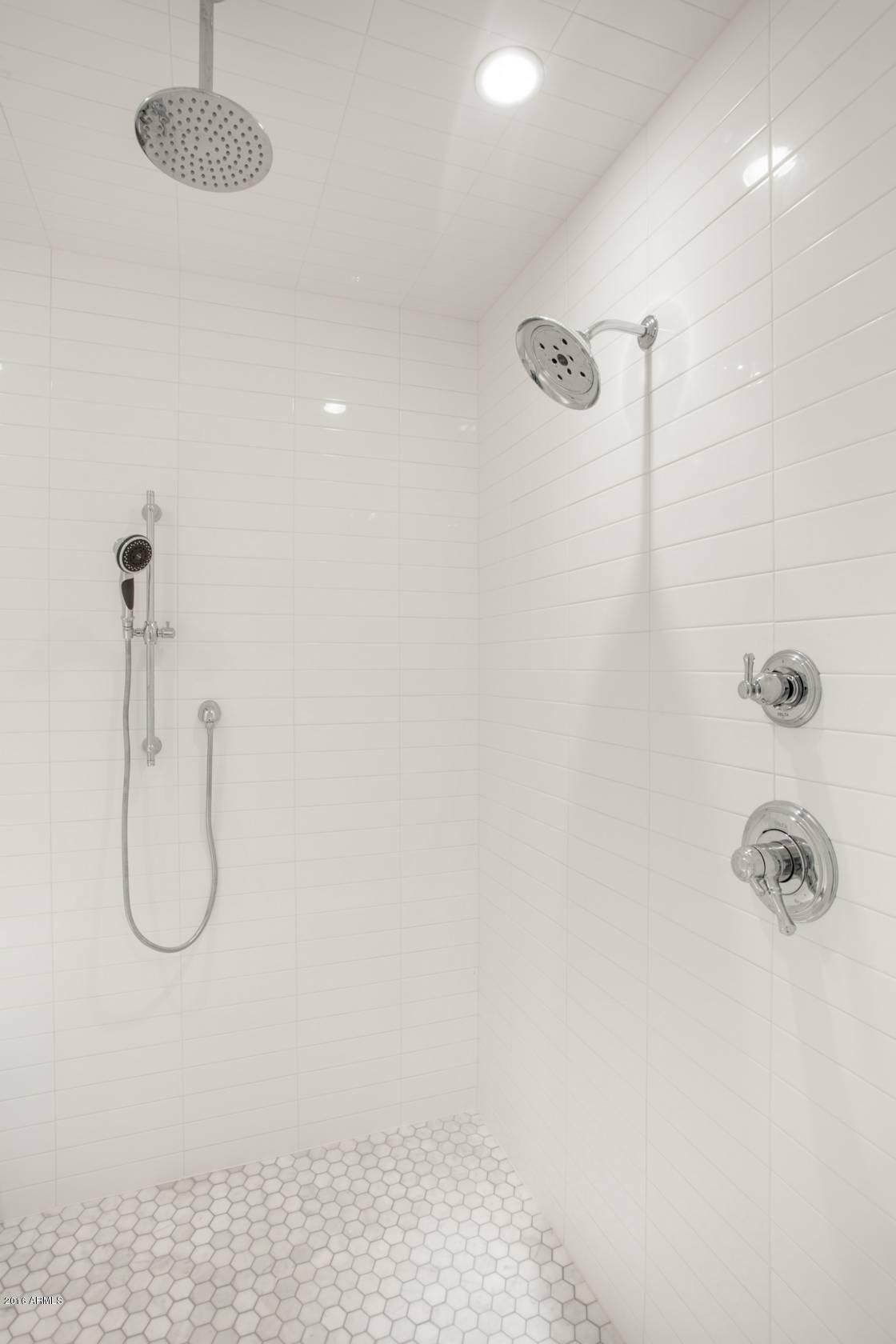 5028 North Camelhead Road Phoenix, AZ 85018 - Photo 12 of 29 Master Bath(2)