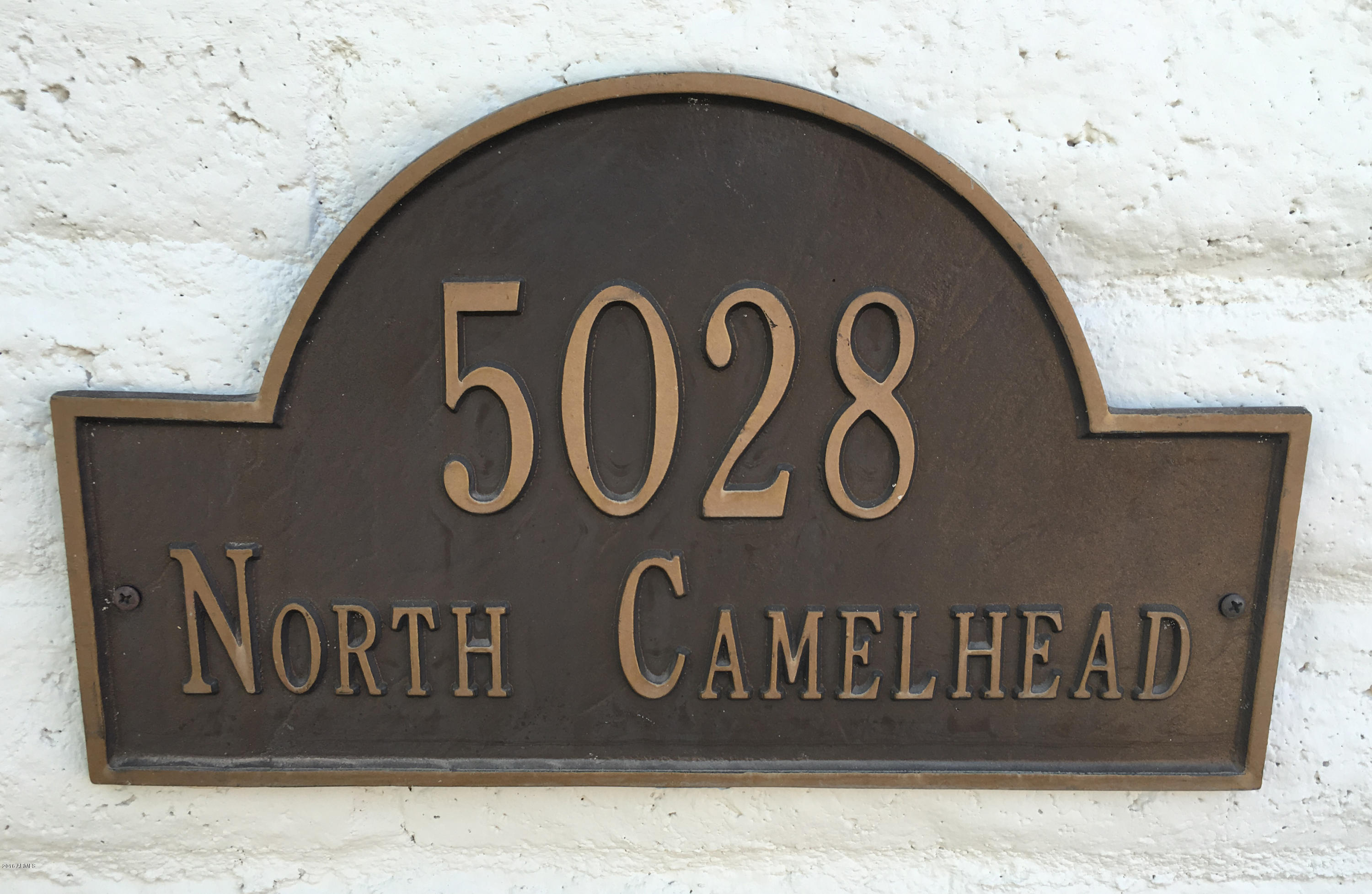 5028 North Camelhead Road Phoenix, AZ 85018 - Photo 2 of 29 IMG_3428