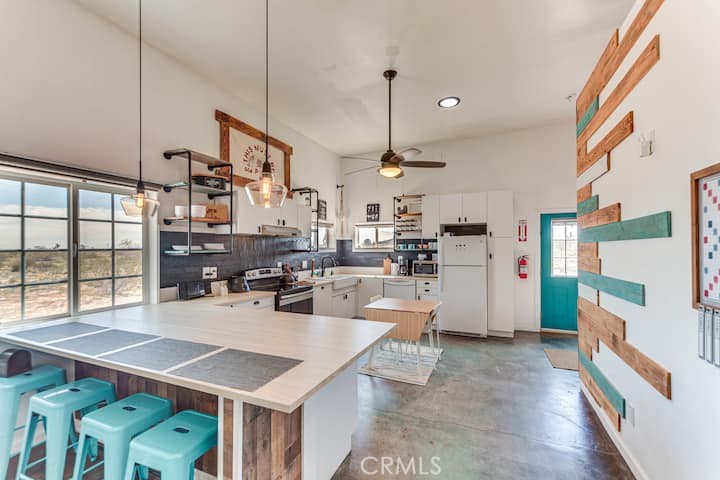 58725 Botkin Road Landers, CA 92285 - Photo 8 of 28 Gallery Image 8