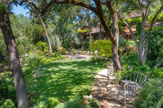 $6,900,000 | 1250 Oakwood Lane, St. Helena, CA 94574