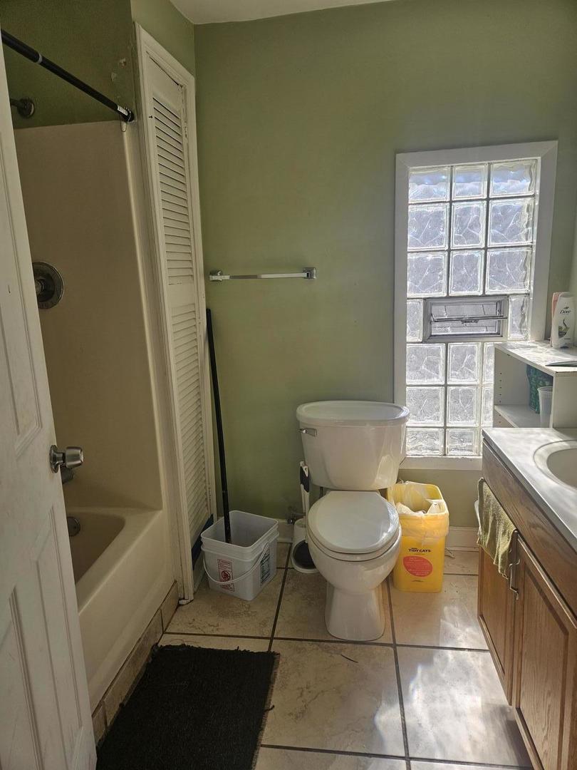 2144 West 19th Street Chicago, IL 60608 - Photo 22 of 34
