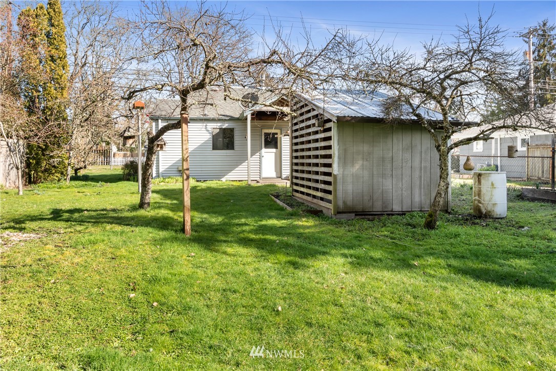 9634 Meadow Road Southwest Lakewood, WA 98499 - Photo 22 of 27 Gallery Image 22