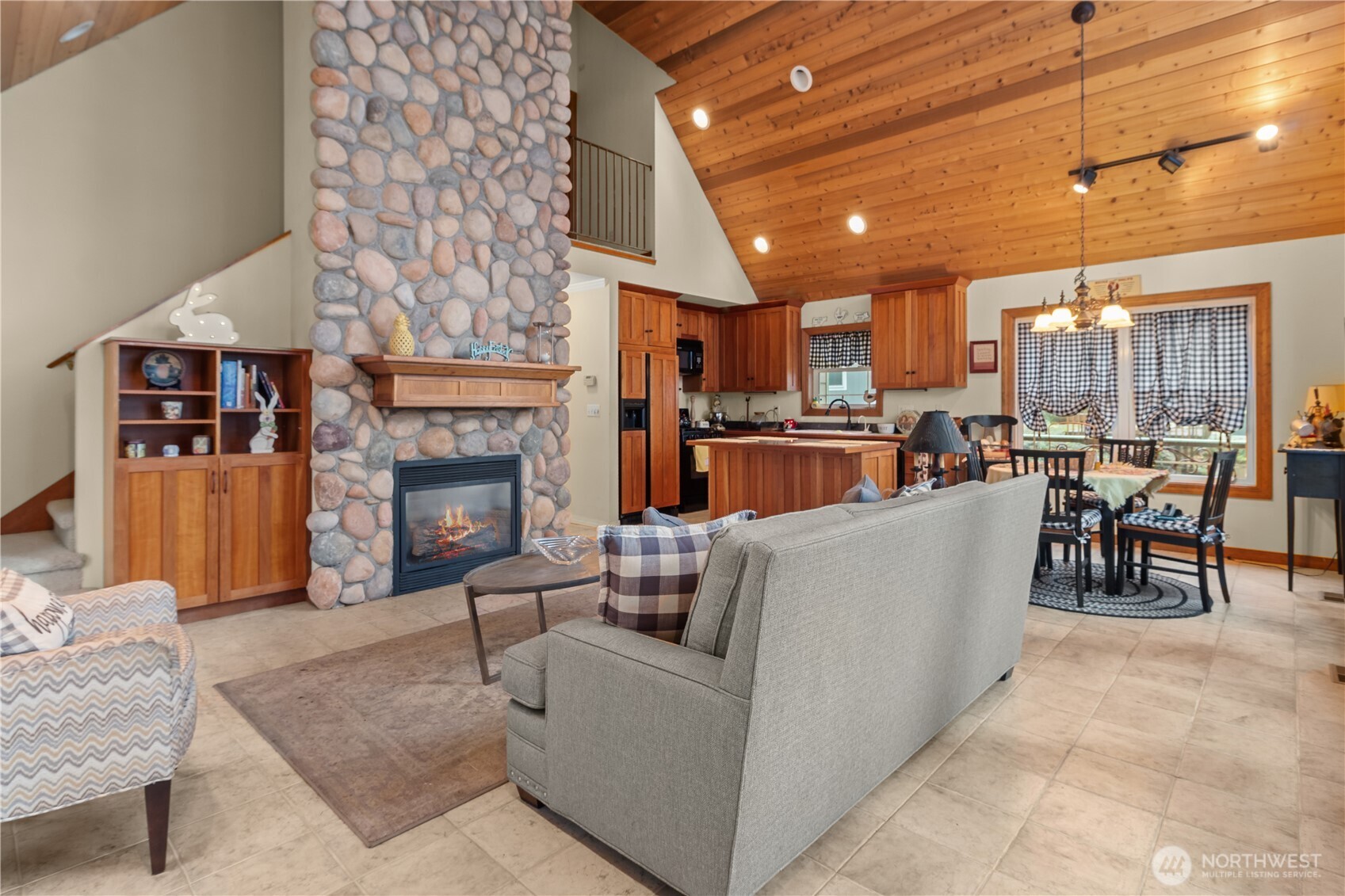 70 Rim View Place Hoodsport, WA 98548 - Photo 6 of 35