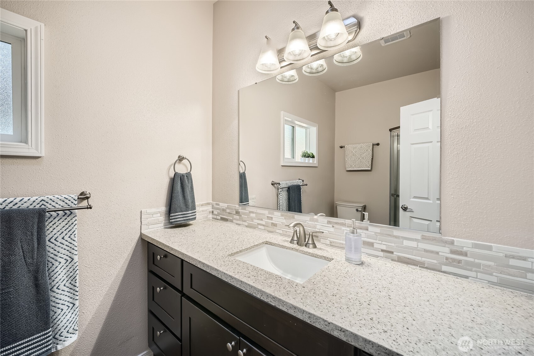 12418 West Clear Lake Road East Eatonville, WA 98328 - Photo 18 of 34