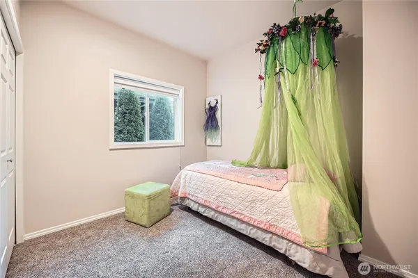 $1,195,000 | 12418 West Clear Lake Road East, Eatonville, WA 98328