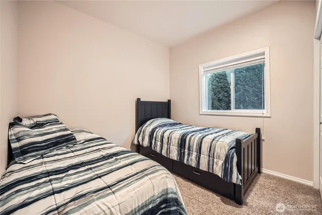 $1,195,000 | 12418 West Clear Lake Road East, Eatonville, WA 98328