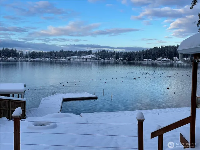 $1,195,000 | 12418 West Clear Lake Road East, Eatonville, WA 98328