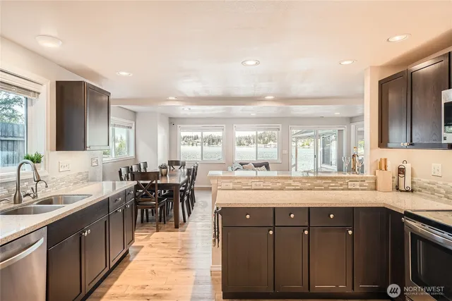 $1,195,000 | 12418 West Clear Lake Road East, Eatonville, WA 98328