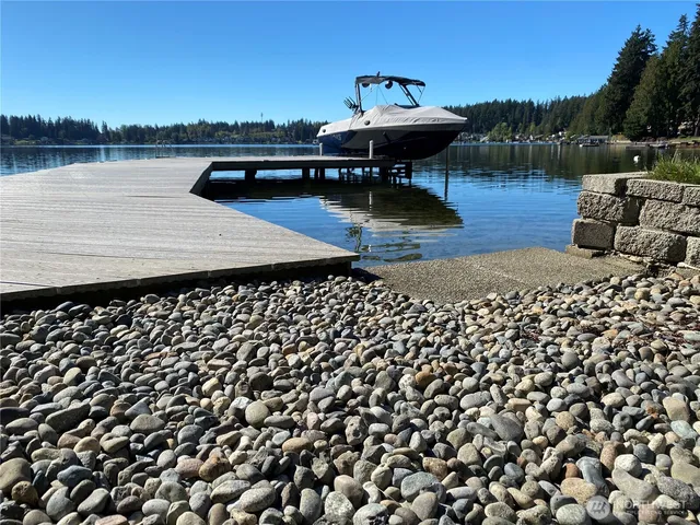 $1,195,000 | 12418 West Clear Lake Road East, Eatonville, WA 98328