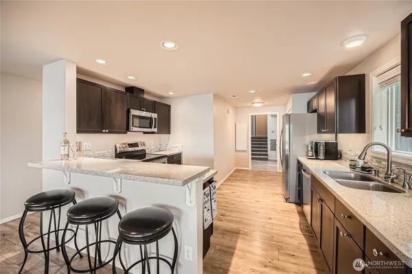 $1,195,000 | 12418 West Clear Lake Road East, Eatonville, WA 98328