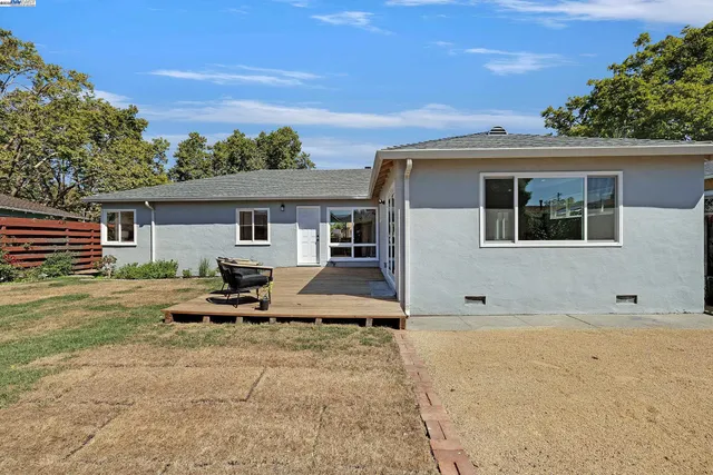 $889,500 | 15833 Via Toledo, San Lorenzo, CA 94580