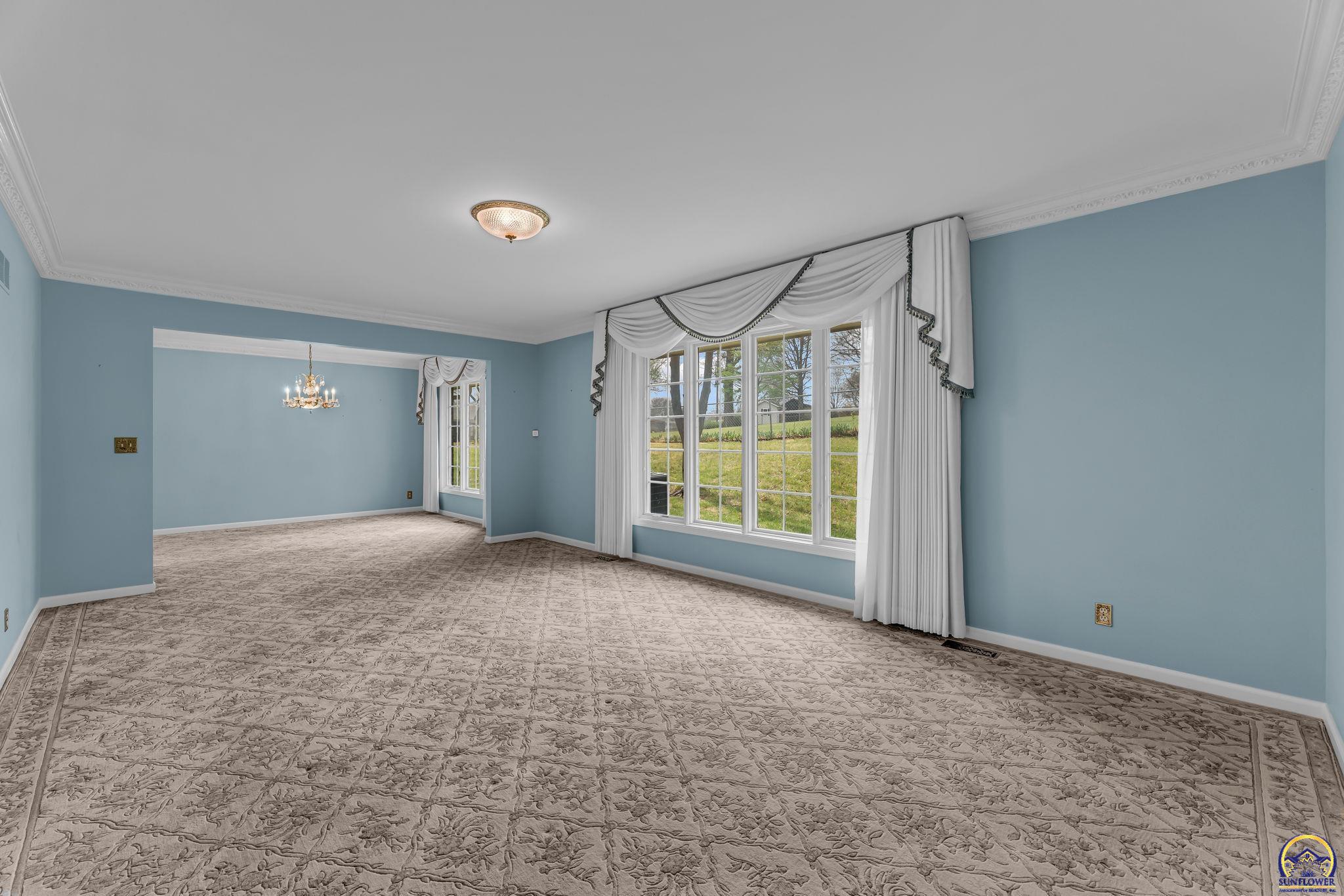 4701 Southwest Brentwood Road Topeka, KS 66606 - Photo 3 of 8