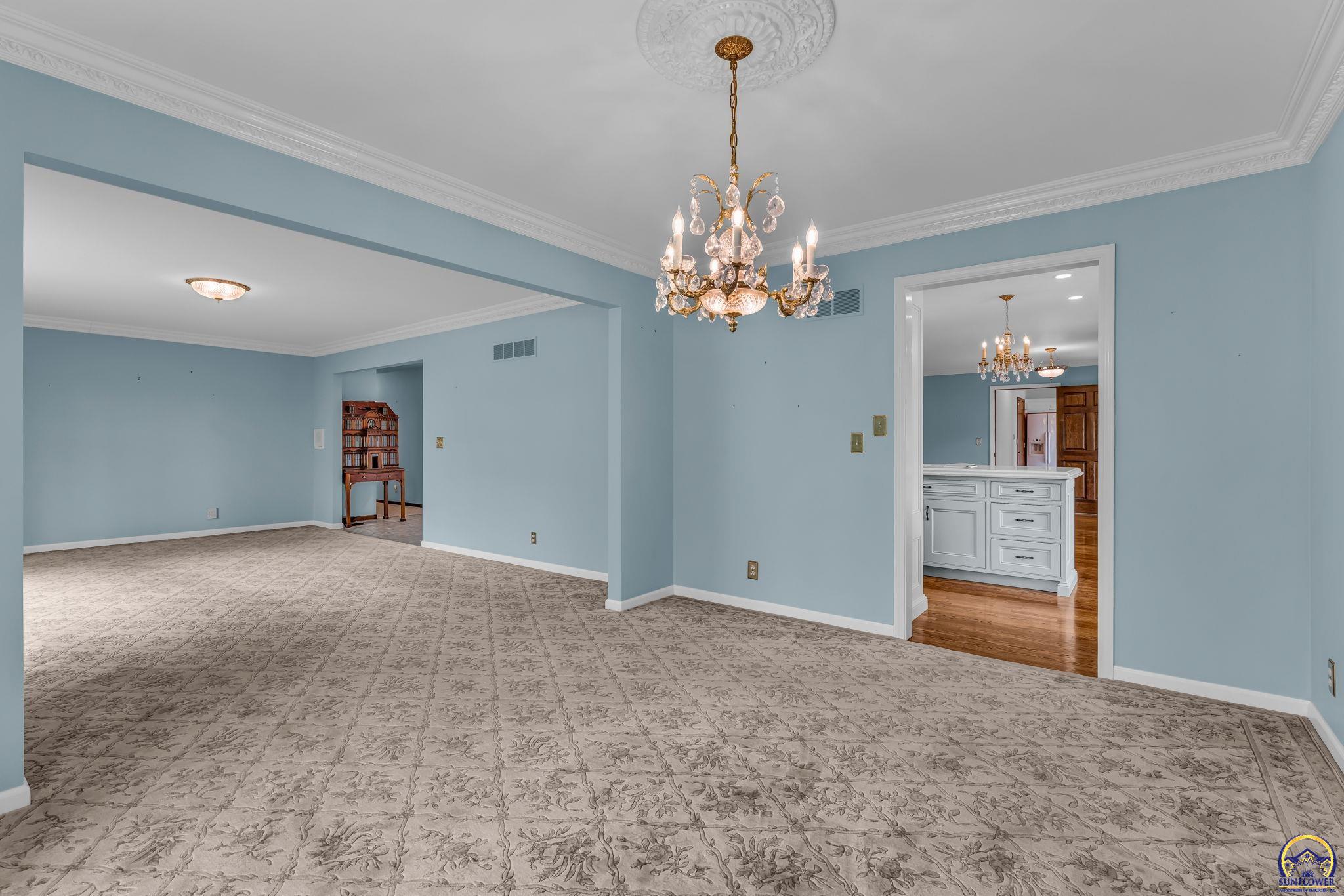 4701 Southwest Brentwood Road Topeka, KS 66606 - Photo 4 of 8