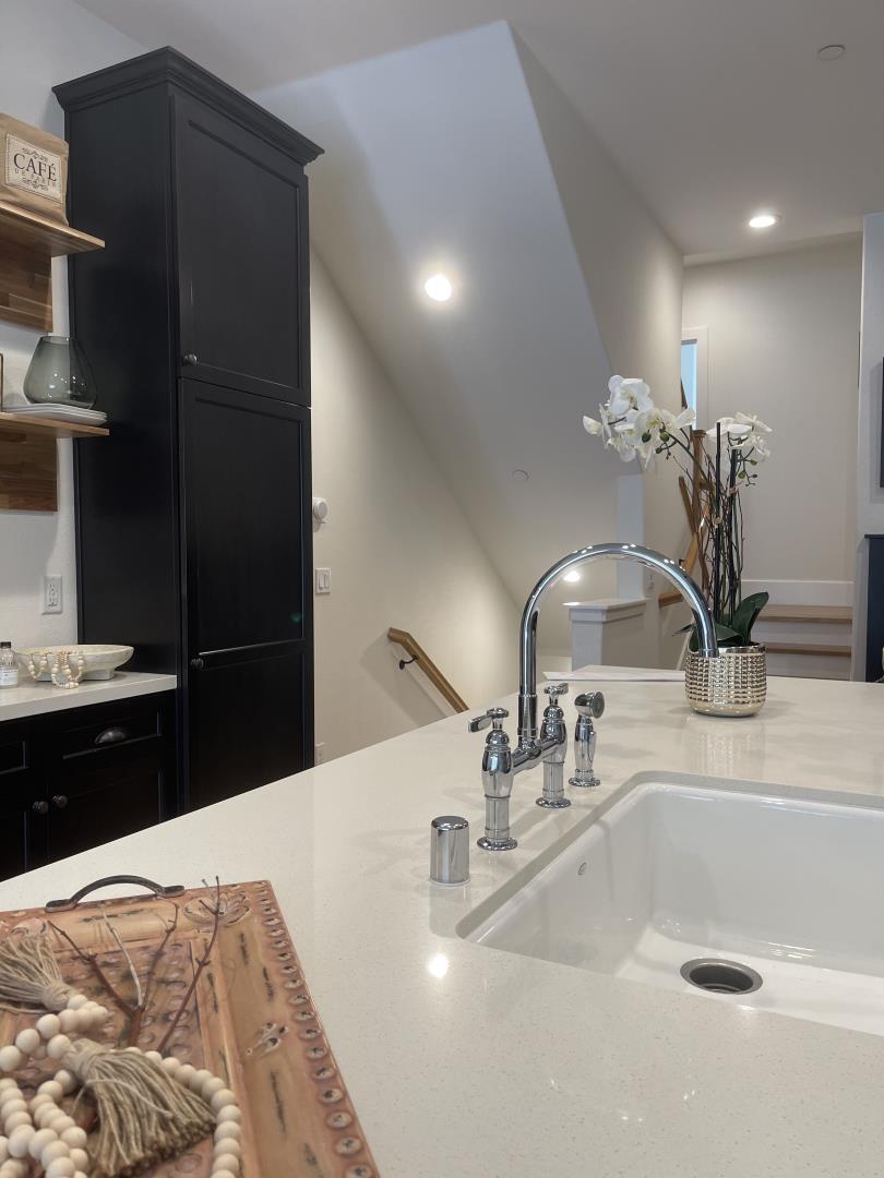 423 Robin Ridge Way Campbell, CA 95008 - Photo 14 of 49 Gallery Image 14
