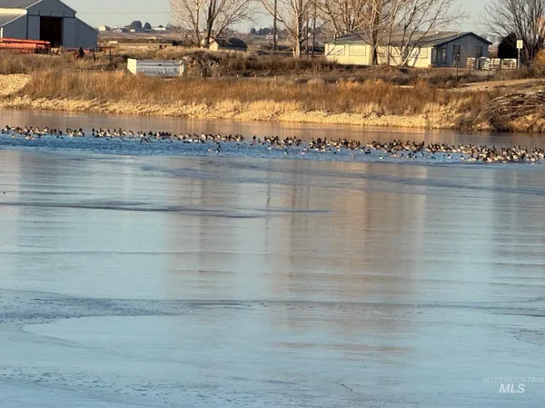 $1,900,000 | 17575 Highway 20, Caldwell, ID 83607