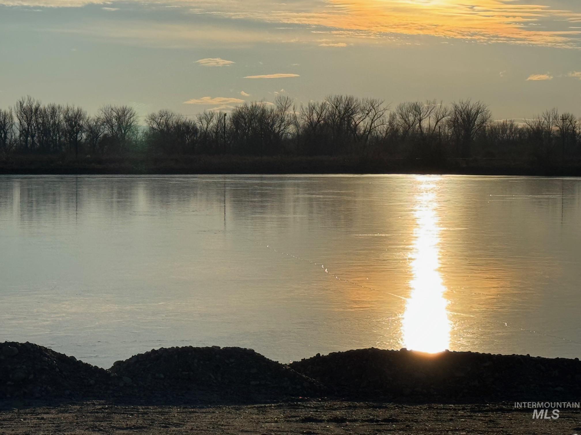 17575 Highway 20 Caldwell, ID 83607 - Photo 8 of 18 Water view