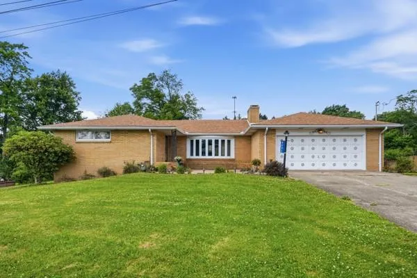 $299,000 | 4082 Lott Drive, Murrysville, PA 15668