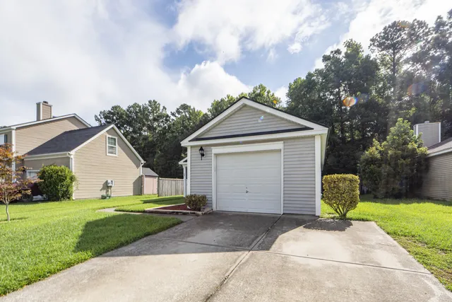 $2,150 | 69 Blue Jasmine Lane, Summerville, SC 29483