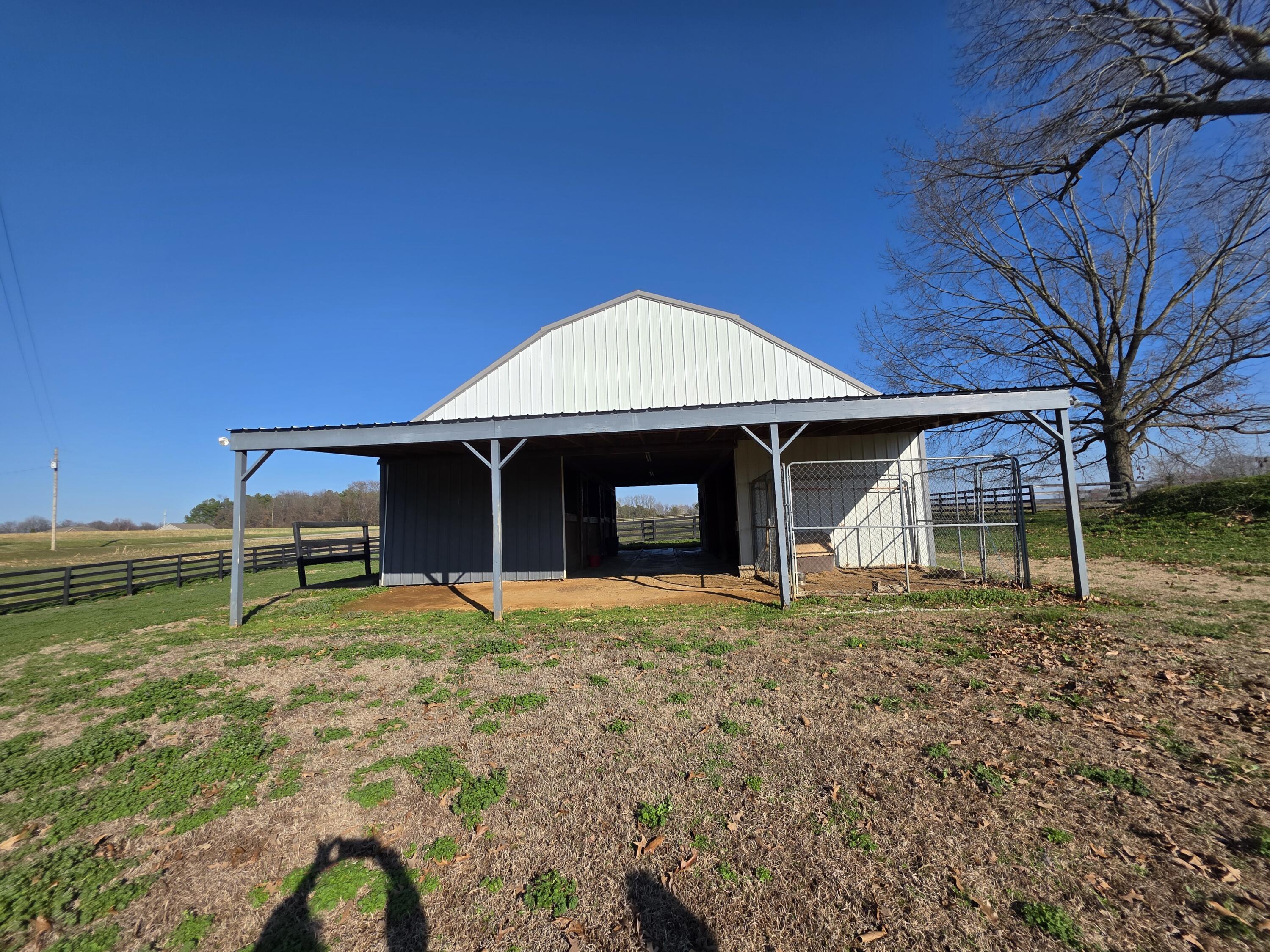 1498 Coopertown Road Murray, KY 42071 - Photo 7 of 42 20260308_163559