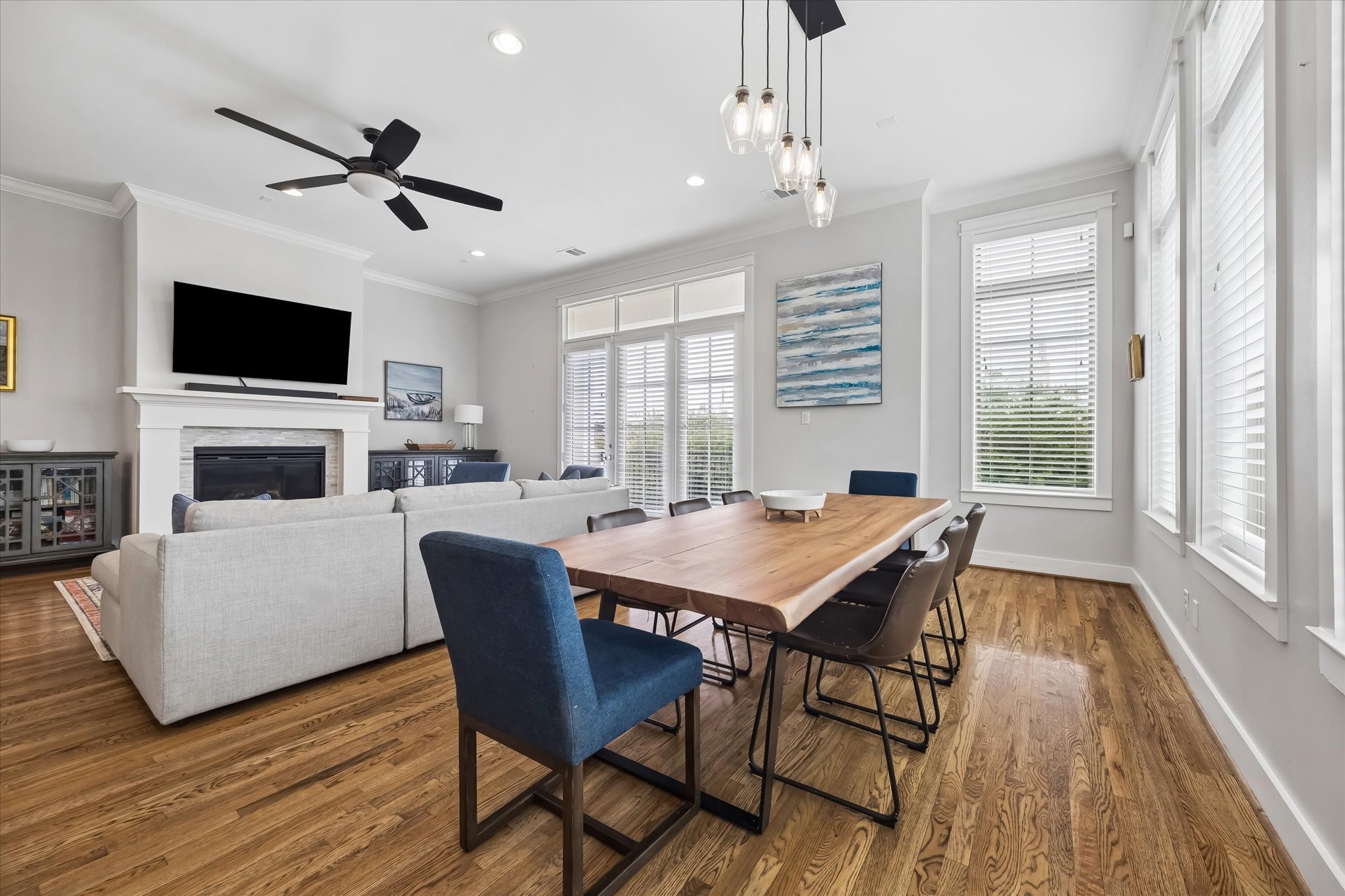 2503 Nicholson Street Houston, TX 77008 - Photo 22 of 22 Alternate living area view